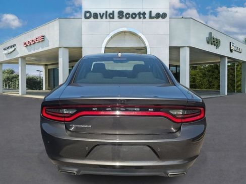 Used 2023 Dodge Charger SXT RWD image 4