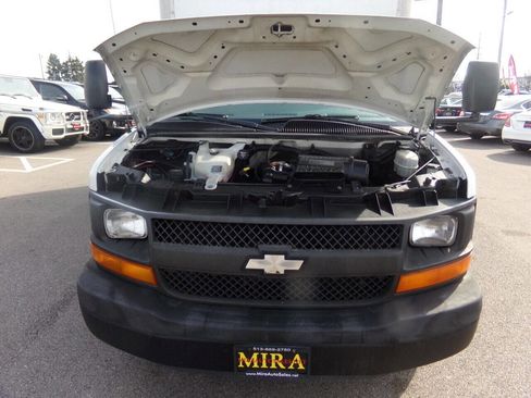 Used 2009 Chevrolet Express 3500 3500 2dr Commercial/Cutaway/Ch image 24