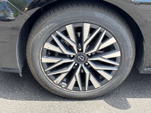 Used 2025 Nissan Altima 2.5 SV FWD image 26