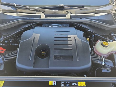 Certified 2025 Land Rover Range Rover Sport S image 32