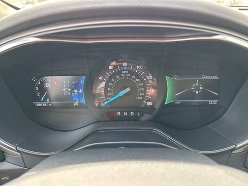 Used 2020 Ford Fusion SE image 16