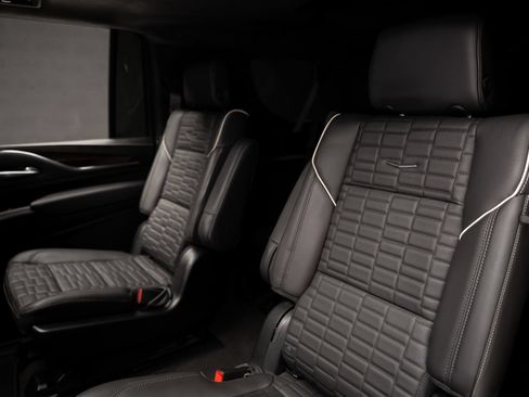 Used 2024 Cadillac Escalade ESV Sport Platinum w/ LPO, ONYX Package AWD/4WD image 70