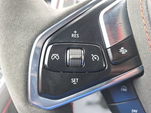 Used 2024 Chevrolet Corvette Stingray Premium Cpe w/ Z51 Performance Package RWD image 33