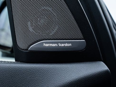 Used 2022 BMW X7 M50i image 24