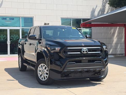 Used 2024 Toyota Tacoma SR AWD/4WD image 2