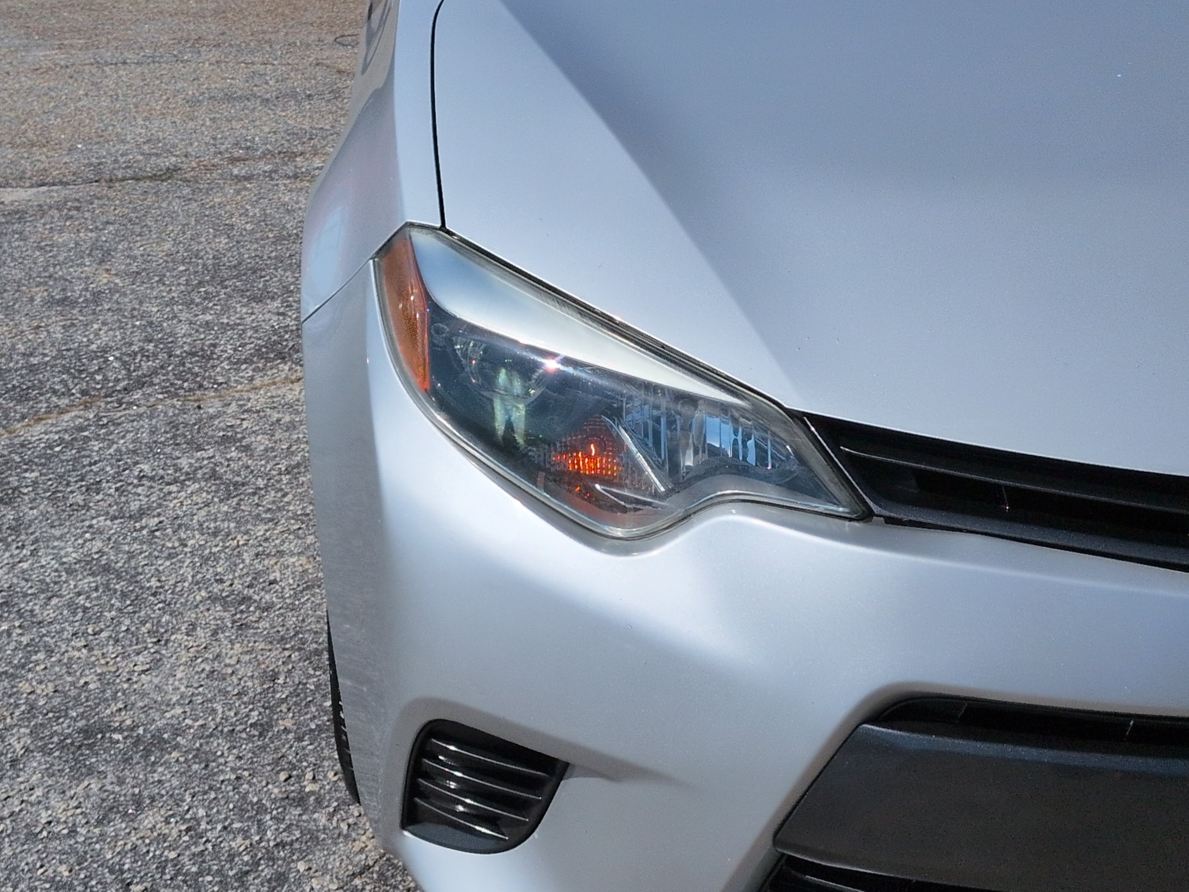 Used 2016 Toyota Corolla LE FWD image 8