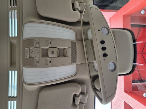 Used 2016 Mercedes-Benz E 350 Sedan image 30