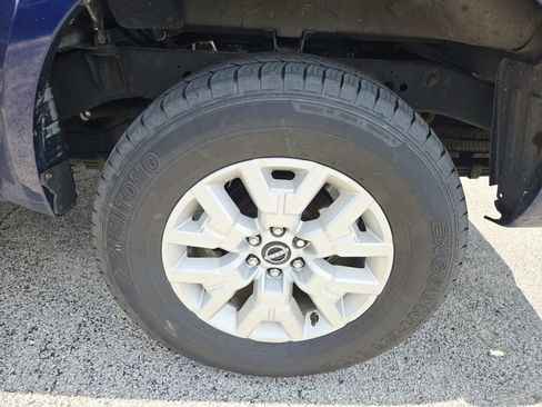 Used 2022 Nissan Frontier SV AWD/4WD image 12
