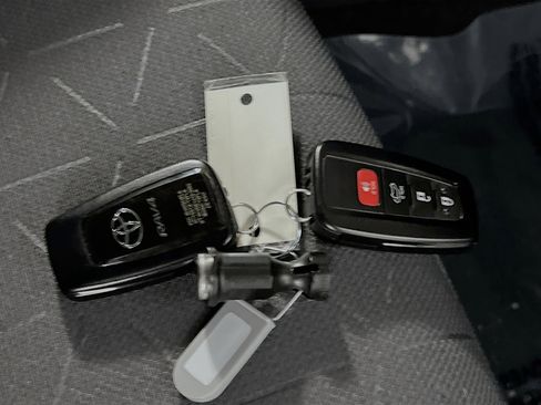 Used 2024 Toyota RAV4 XLE w/ Convenience Package image 36