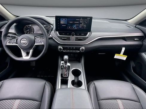 New 2026 Nissan Altima 2.5 SR FWD image 5