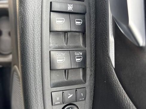 Used 2021 RAM 1500 Lone Star AWD/4WD image 34