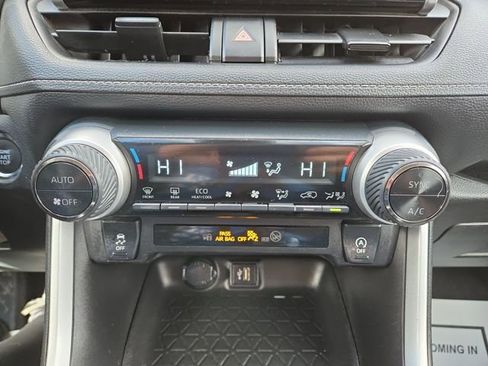 Used 2023 Toyota RAV4 XLE image 27