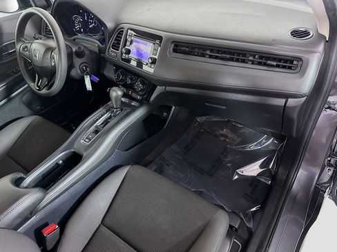 Used 2019 Honda HR-V LX image 29