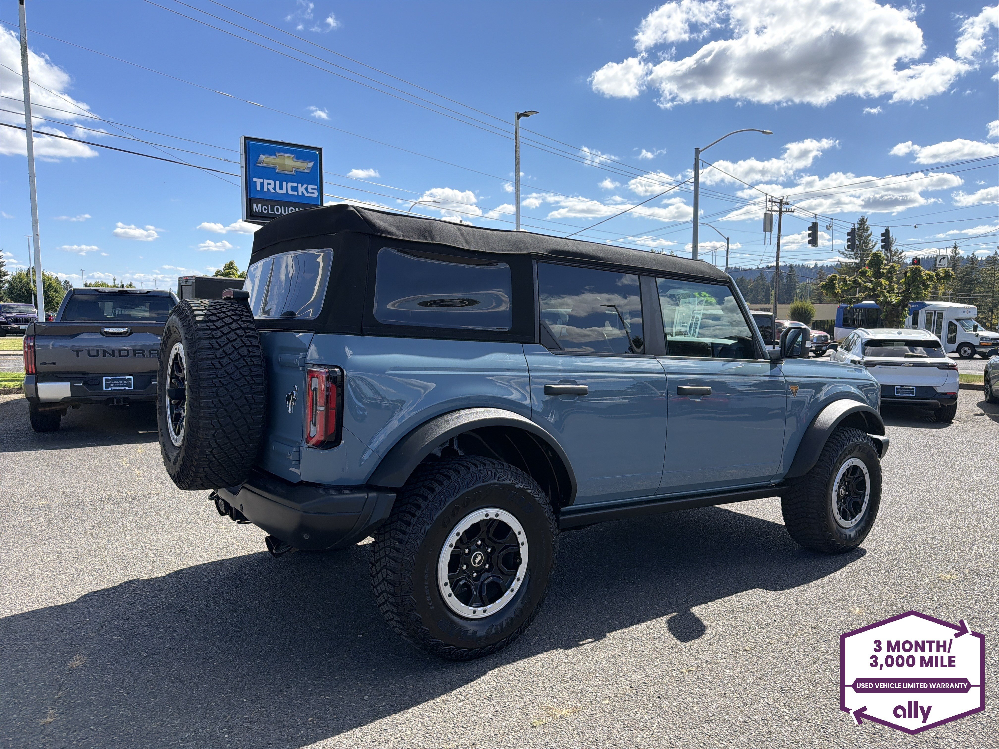 Used 2023 Ford Bronco Badlands w/ Sasquatch Package AWD/4WD image 6