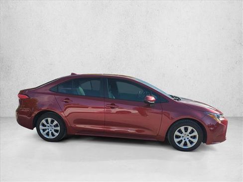 Certified 2025 Toyota Corolla LE FWD image 4