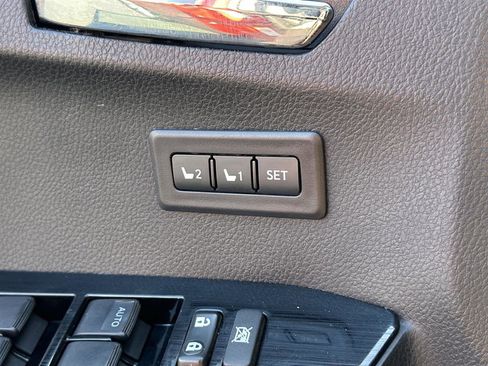 Used 2017 Toyota RAV4 Limited image 28