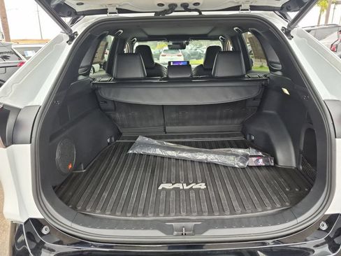 Used 2023 Toyota RAV4 XSE AWD/4WD image 27