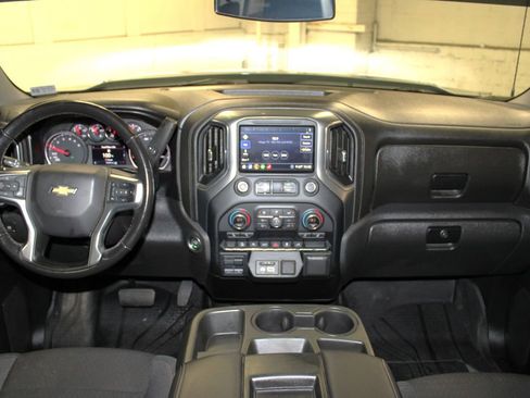 Used 2020 Chevrolet Silverado 1500 LT w/ All-Star Edition image 9