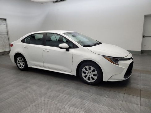 Used 2022 Toyota Corolla LE FWD image 11
