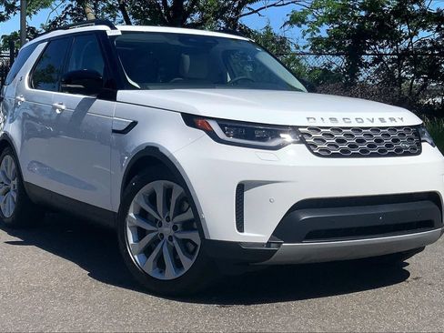 New 2026 Land Rover Discovery S AWD/4WD image 2