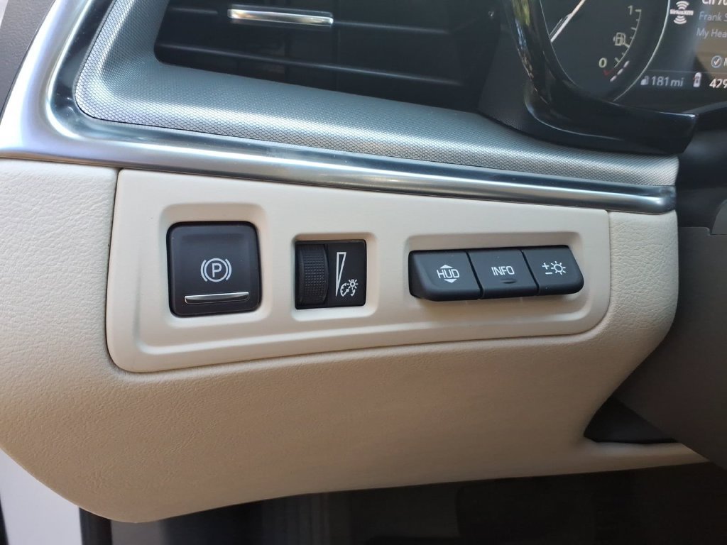 Used 2021 Cadillac XT5 Premium Luxury AWD/4WD image 19
