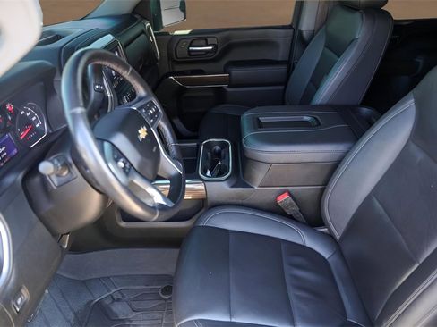 Used 2022 Chevrolet Silverado 2500 LT w/ Convenience Package image 9