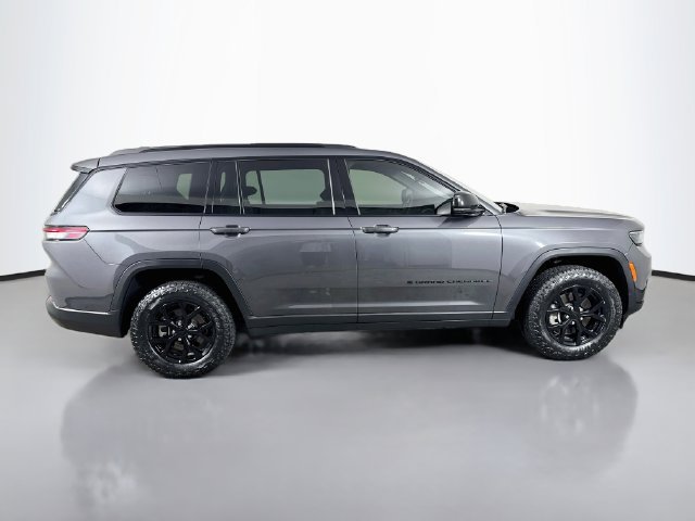 Used 2024 Jeep Grand Cherokee L Altitude AWD/4WD image 5
