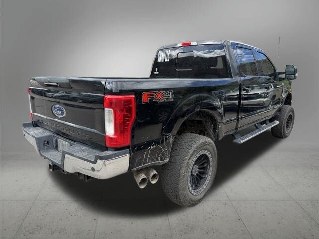 Used 2017 Ford F350 Lariat w/ Lariat Ultimate Package AWD/4WD image 4