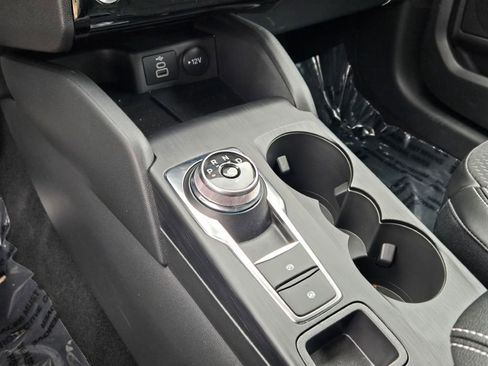 Used 2024 Ford Escape SE image 28