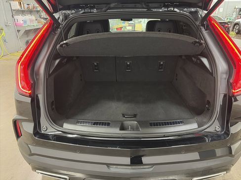 Used 2025 Cadillac XT4 Premium Luxury image 29
