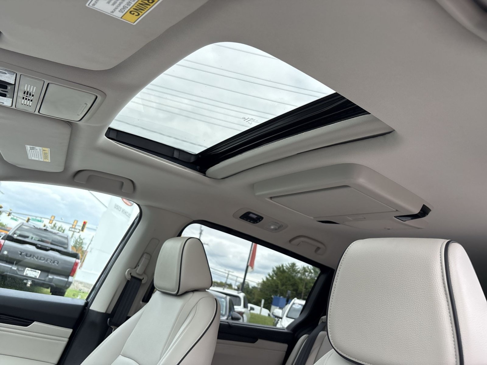 Used 2025 Honda Odyssey Touring image 24