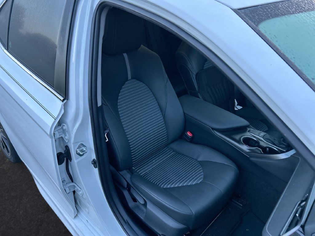 Used 2024 Toyota Camry SE FWD image 30