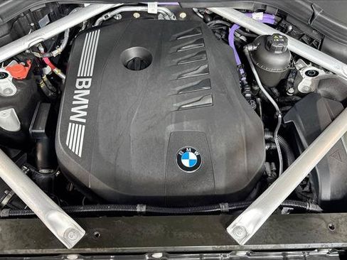 Used 2023 BMW X7 xDrive40i AWD/4WD image 28
