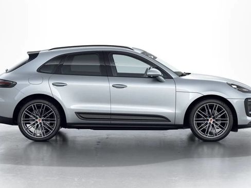 Certified 2026 Porsche Macan AWD/4WD image 6