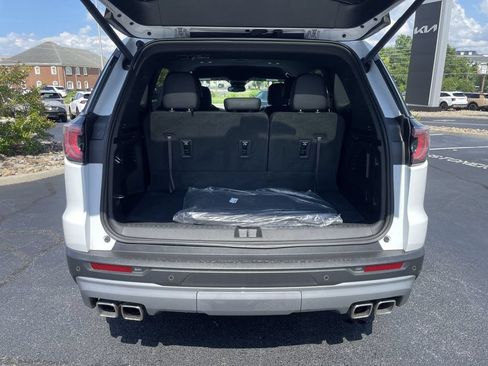 Used 2025 GMC Acadia Elevation w/ Elevation Premium Package FWD image 36