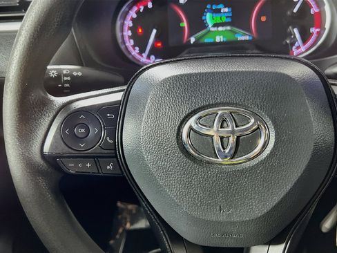 Used 2023 Toyota RAV4 LE FWD image 19
