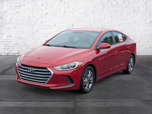 Used 2017 Hyundai Elantra SE FWD image 4