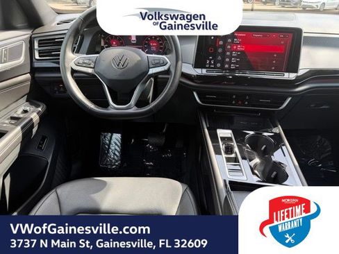 Certified 2025 Volkswagen Atlas Cross Sport SEL AWD/4WD image 15
