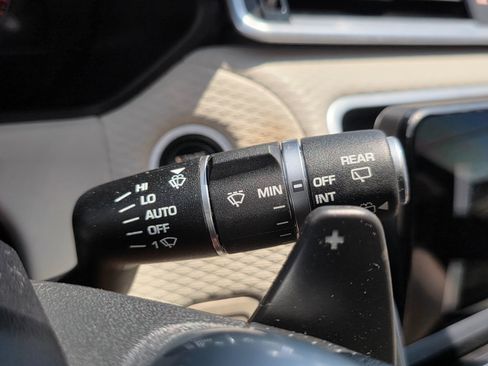 Used 2018 Land Rover Range Rover Velar S AWD/4WD image 34