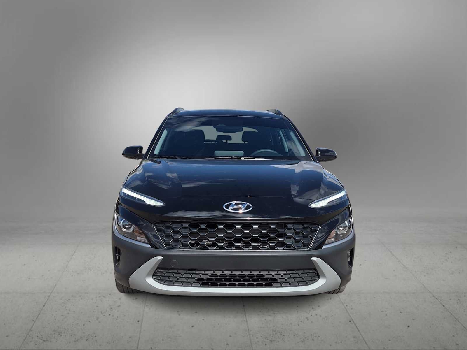 Certified 2022 Hyundai Kona SEL FWD image 3