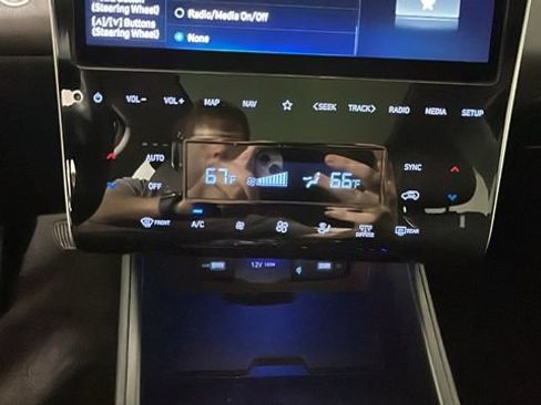Certified 2023 Hyundai Tucson Limited AWD/4WD image 22