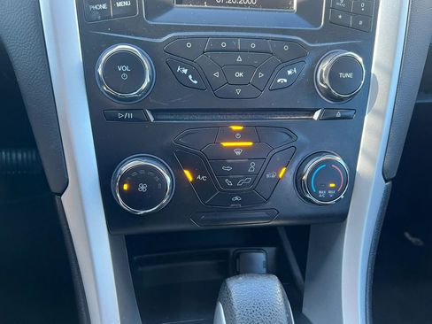 Used 2015 Ford Fusion SE w/ Equipment Group 201A image 23