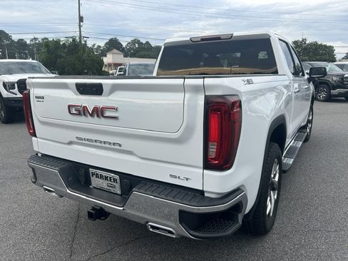 Used 2023 GMC Sierra 1500 SLT w/ SLT Premium Package AWD/4WD image 4