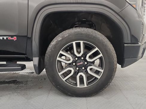 Used 2023 GMC Sierra 1500 AT4 w/ Technology Package AWD/4WD image 24