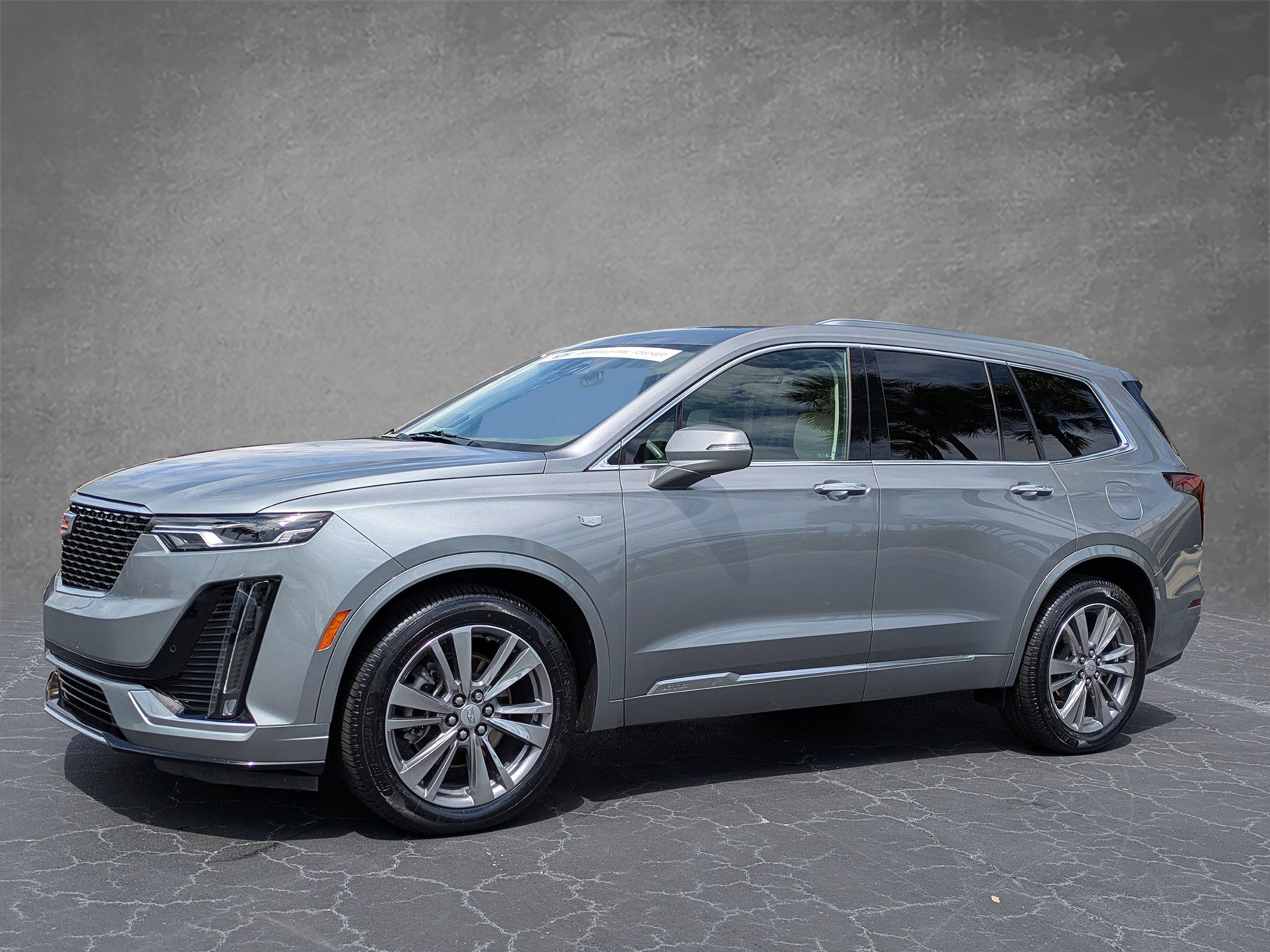 Certified 2024 Cadillac XT6 Premium Luxury FWD image 2