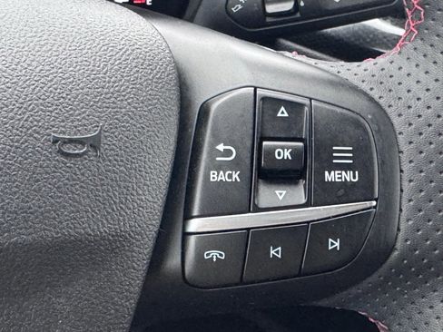 Used 2019 Ford Escape SE image 28