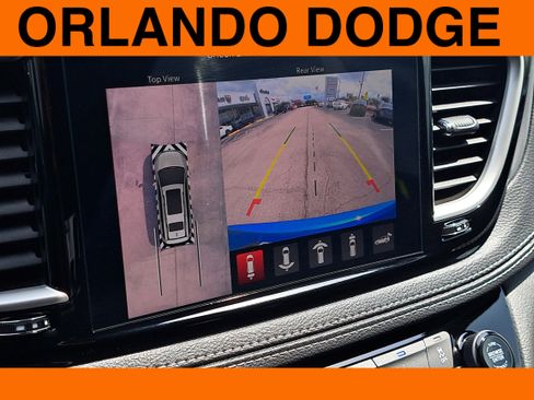 New 2026 Chrysler Pacifica Select image 18