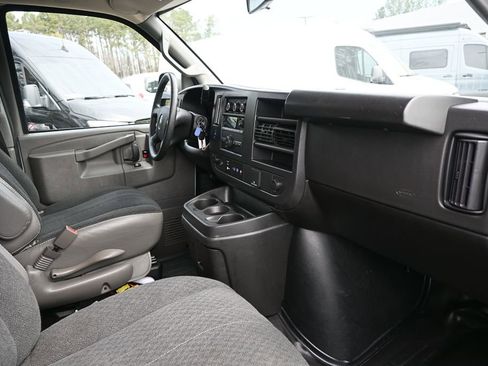 Used 2024 Chevrolet Express 2500 Work Van w/ Driver Convenience Package image 18