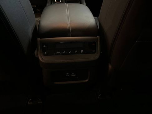 Used 2025 Nissan Pathfinder SV AWD/4WD image 24