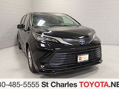 Certified 2025 Toyota Sienna XLE